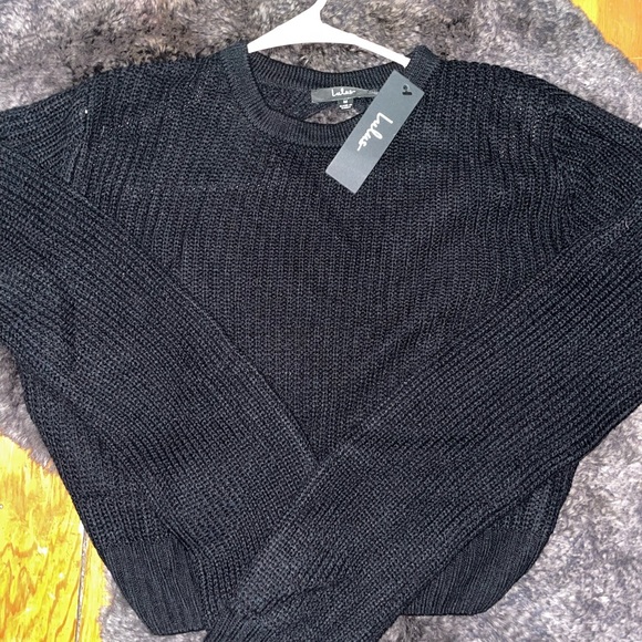 Lulus black backless cropped sweater - Picture 1 of 3